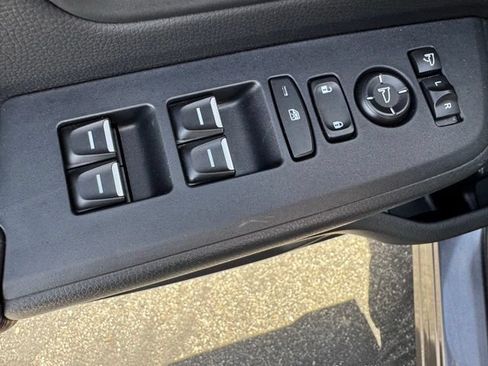 Used 2025 Honda Pilot Black Edition image 21