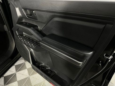 Used 2025 Toyota Tacoma SR5 image 30