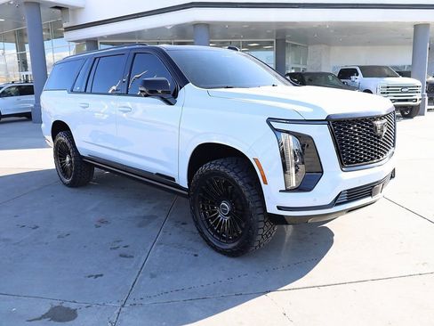 Used 2026 Cadillac Escalade ESV Sport w/ Touring Package AWD/4WD image 8