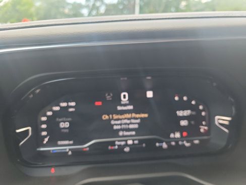 Used 2023 GMC Yukon XL Denali AWD/4WD image 21