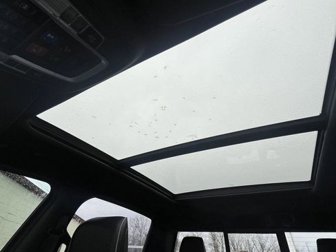 Used 2020 RAM 1500 Laramie w/ Sport Appearance Package image 9