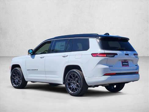 New 2026 Jeep Grand Cherokee L Summit w/ Obsidian Package AWD/4WD image 9