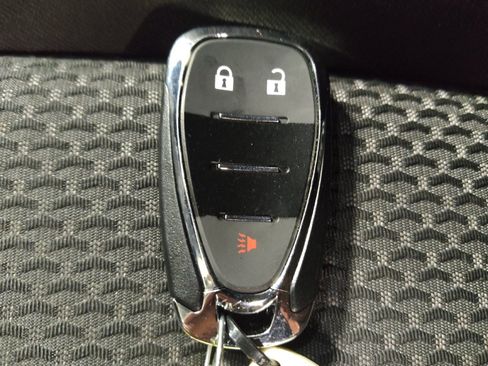 Used 2022 GMC Terrain SLE w/ Elevation Edition FWD image 32