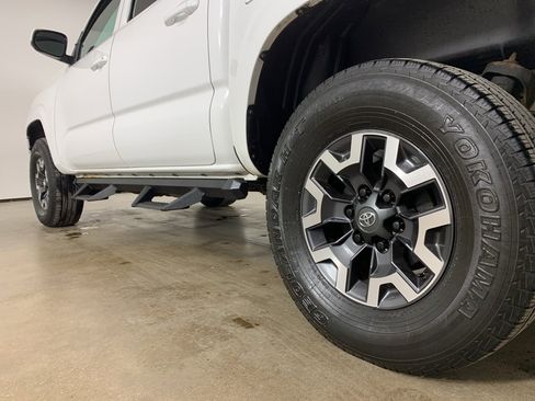 Used 2020 Toyota Tacoma SR image 14