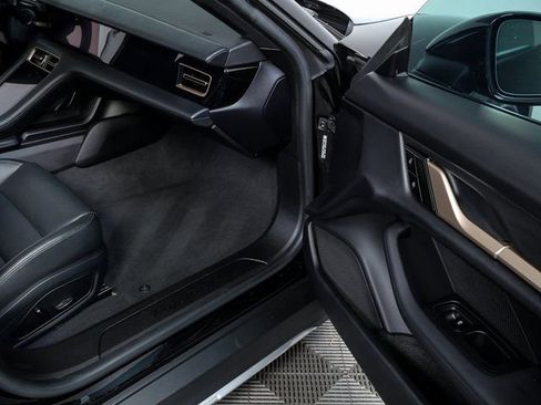 Used 2021 Porsche Taycan 4 Cross Turismo image 22