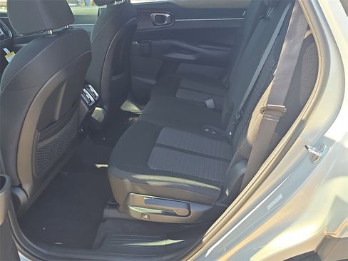 New 2026 Kia Sorento LX image 18