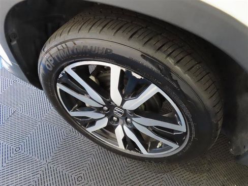 Used 2022 Honda Pilot Touring image 6