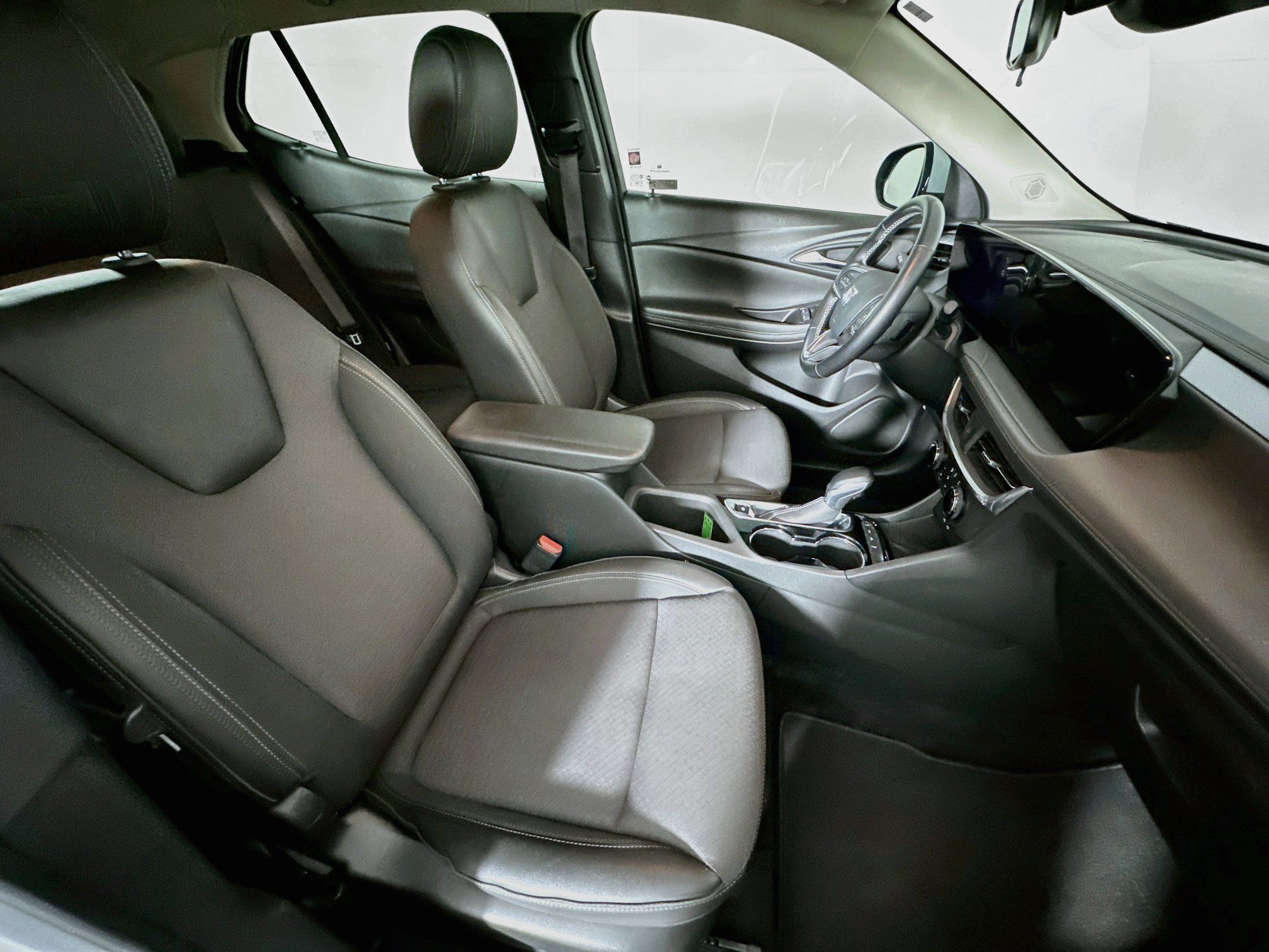Used 2024 Buick Encore GX Preferred w/ Comfort Package AWD/4WD image 29