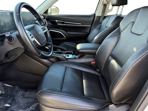 Used 2023 Kia Telluride S w/ S Sunroof Package image 9