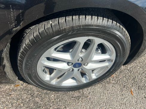 Used 2015 Ford Fusion SE image 26