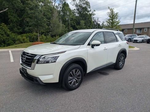 Used 2024 Nissan Pathfinder SV FWD image 7