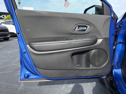 Used 2022 Honda HR-V Sport image 8