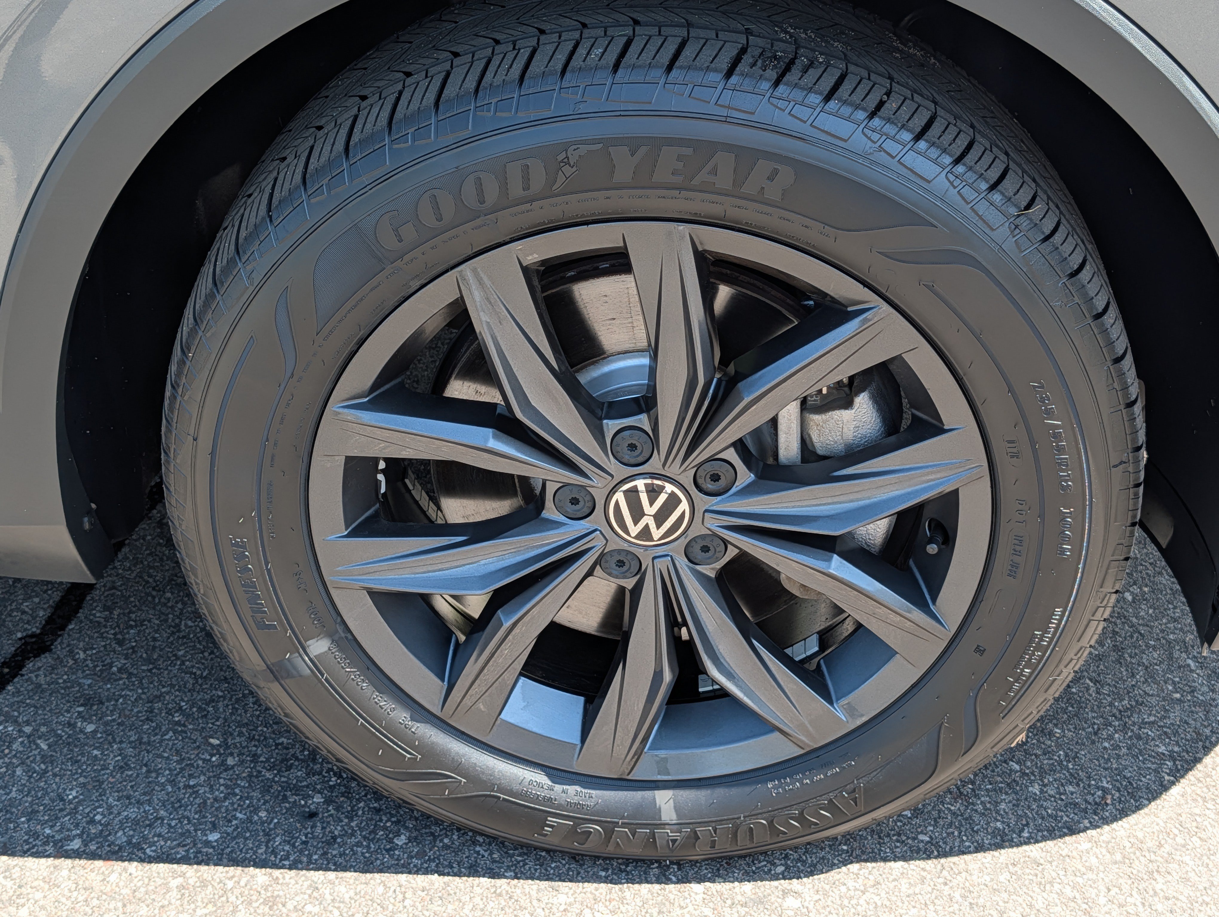 Certified 2024 Volkswagen Tiguan SE AWD/4WD image 15