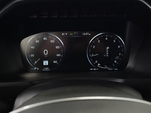 Used 2019 Volvo XC90 T5 Momentum w/ Multimedia Package AWD/4WD image 22