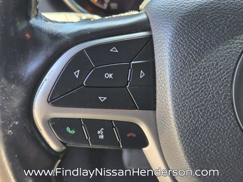 Used 2019 Jeep Grand Cherokee Altitude RWD image 23