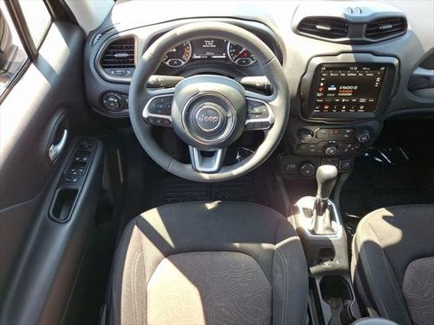 Certified 2023 Jeep Renegade Latitude AWD/4WD image 22