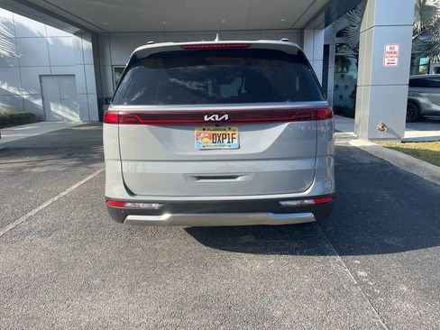 Certified 2024 Kia Carnival SX Prestige image 4