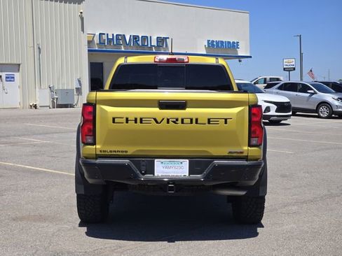 Used 2024 Chevrolet Colorado ZR2 w/ Technology Package AWD/4WD image 6