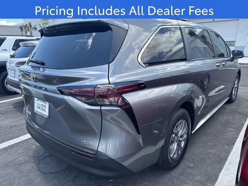 New 2026 Toyota Sienna XLE FWD image 4