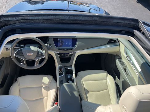 Used 2018 Cadillac XT5 Luxury w/ Driver Awareness Package FWD image 46