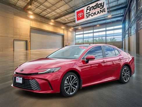 Certified 2025 Toyota Camry XLE image 1