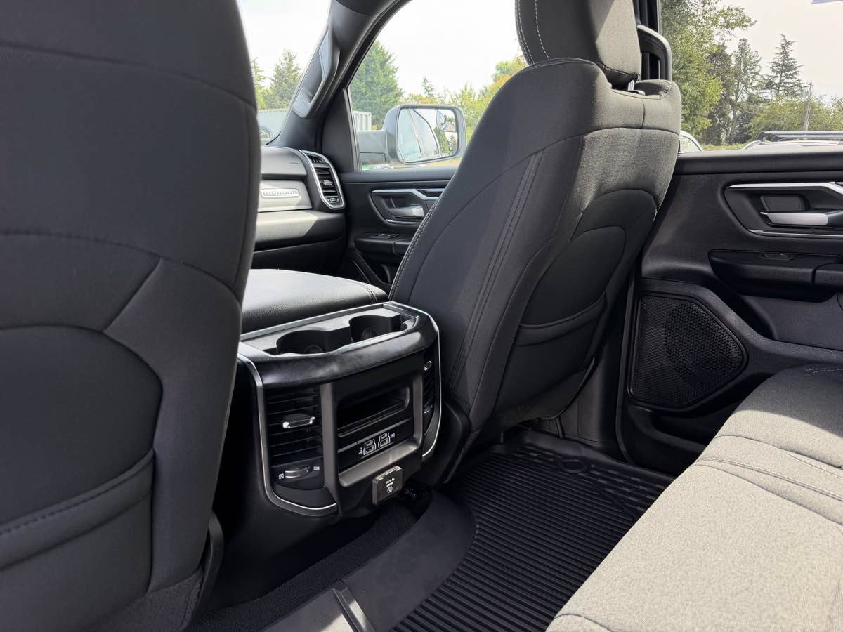 Used 2019 RAM 1500 Big Horn AWD/4WD image 18