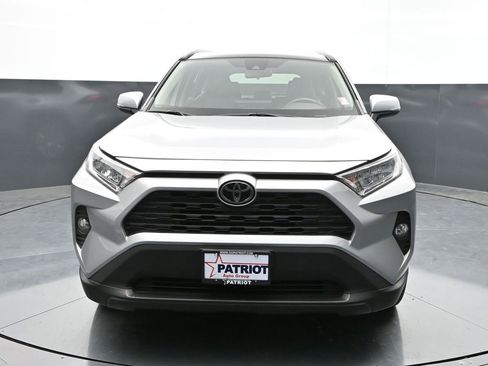 Used 2020 Toyota RAV4 XLE Premium FWD image 6