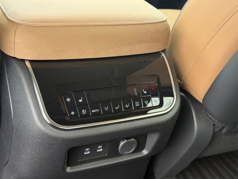 New 2026 INFINITI QX80 Luxe w/ Cargo Package image 25