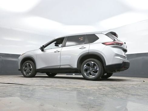 Used 2025 Nissan Rogue SV AWD/4WD image 48