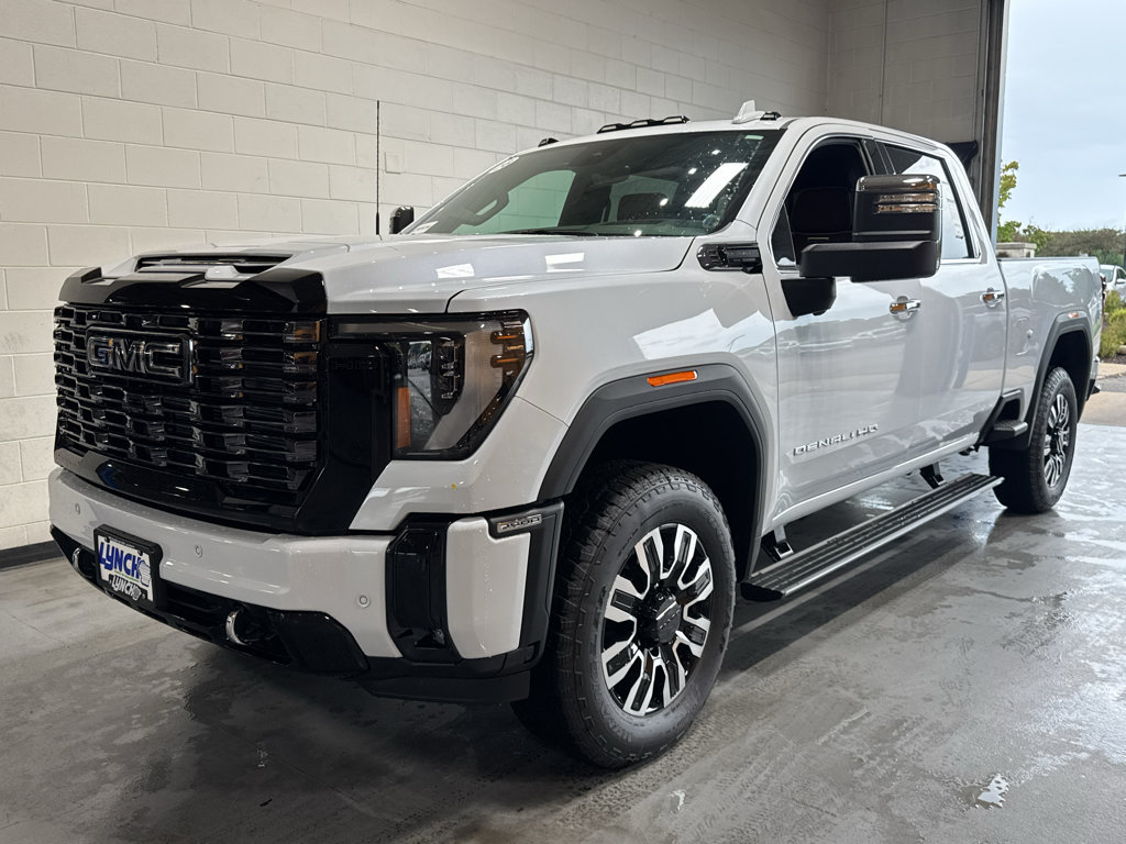New 2026 GMC Sierra 3500 Denali Ultimate AWD/4WD image 13