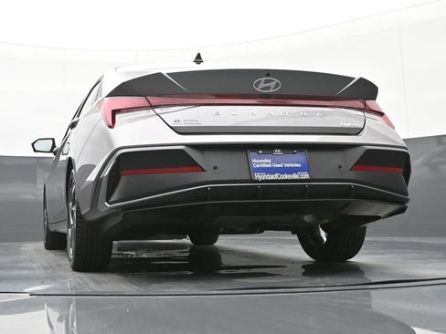 Certified 2024 Hyundai Elantra Limited FWD image 45