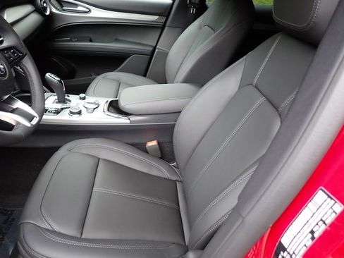 New 2025 Alfa Romeo Stelvio Sprint image 13