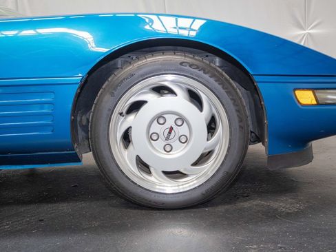 Used 1992 Chevrolet Corvette Coupe RWD image 6