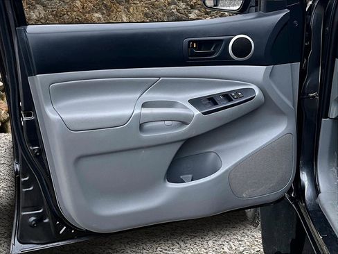 Used 2013 Toyota Tacoma 4x4 Double Cab w/ SR5 Pkg image 22