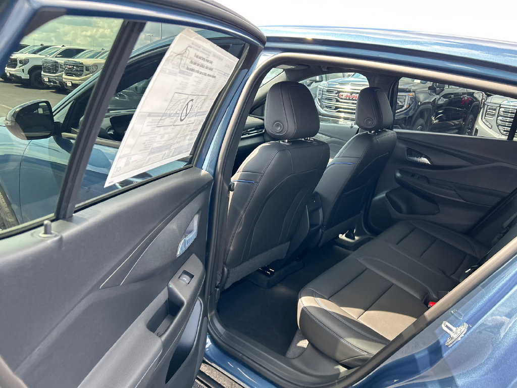 New 2026 Buick Envista Sport Touring w/ Convenience I Package FWD image 33