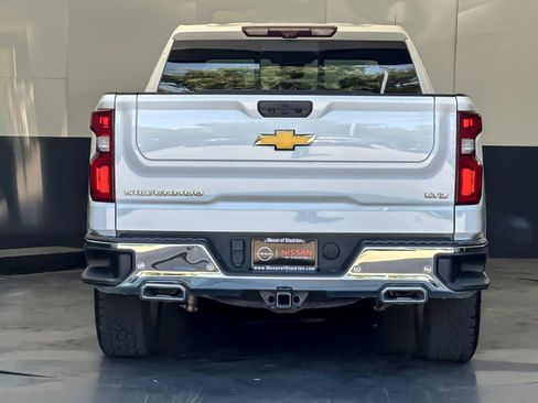 Used 2023 Chevrolet Silverado 1500 LTZ w/ Technology Package AWD/4WD image 4