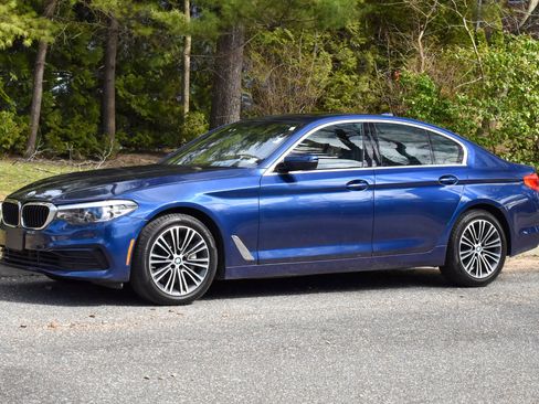 Used 2019 BMW 530i xDrive w/ Convenience Package image 2