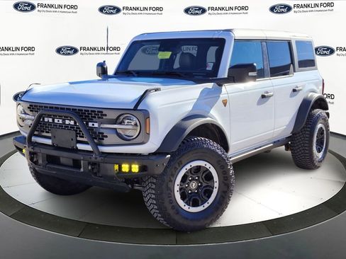 Certified 2024 Ford Bronco Badlands image 1