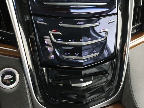 Used 2020 Cadillac Escalade Luxury AWD/4WD image 33