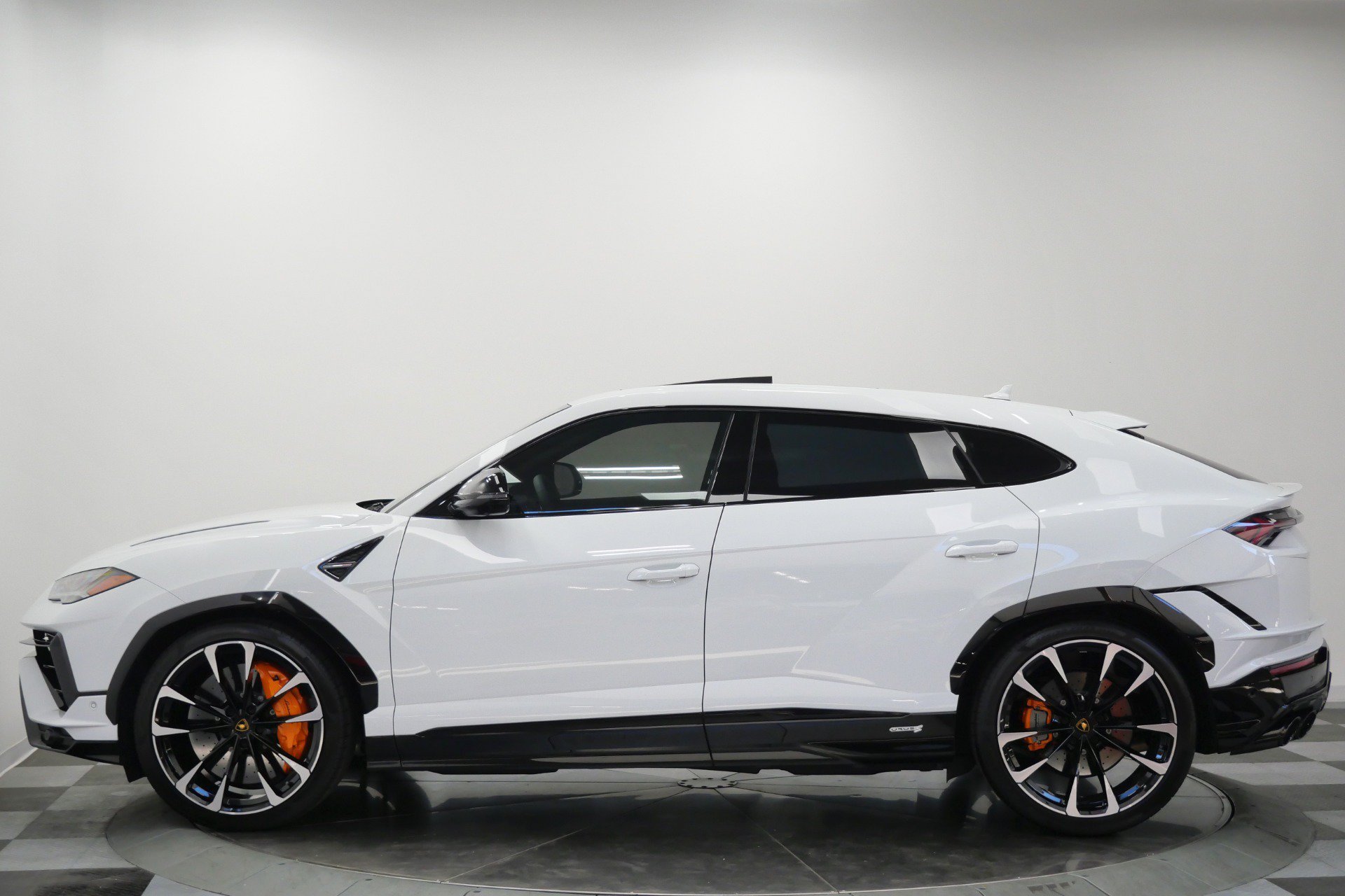 Used 2023 Lamborghini Urus S AWD/4WD image 6