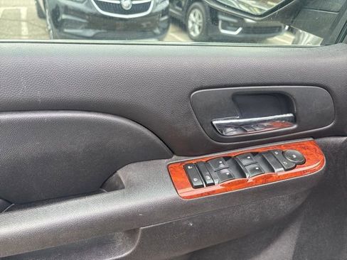 Used 2012 GMC Yukon XL SLE w/ Convenience Package image 28