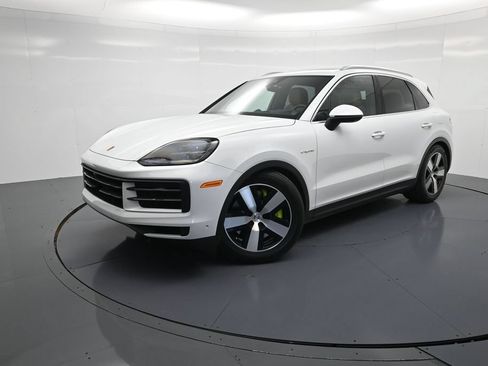 Certified 2026 Porsche Cayenne S AWD/4WD image 1