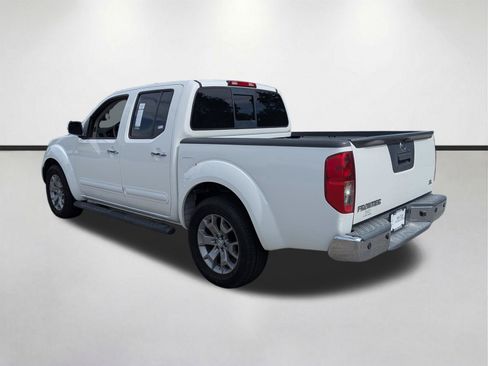 Used 2019 Nissan Frontier SL RWD image 6