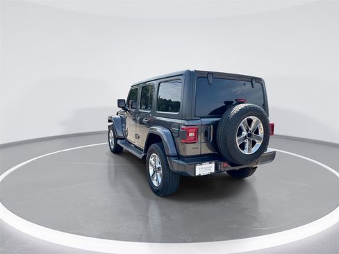 Used 2020 Jeep Wrangler Unlimited Sahara AWD/4WD image 6