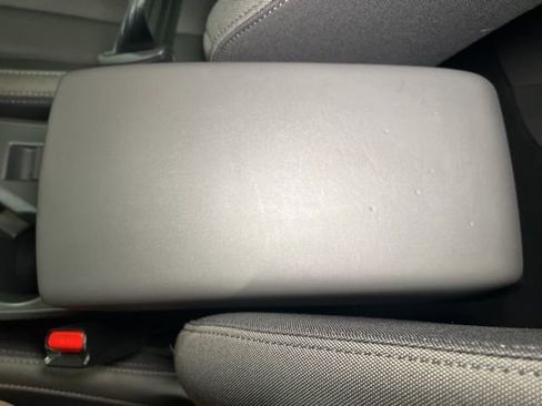 Used 2025 Subaru Crosstrek 2.0i Premium image 25