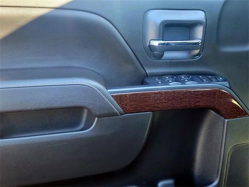 Used 2017 GMC Sierra 1500 SLE w/ SLE Value Package image 13