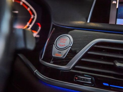 Used 2020 BMW 740i w/ M Sport Package image 30