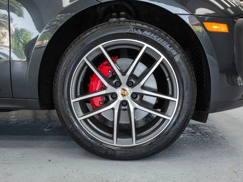 Used 2022 Porsche Macan S image 16