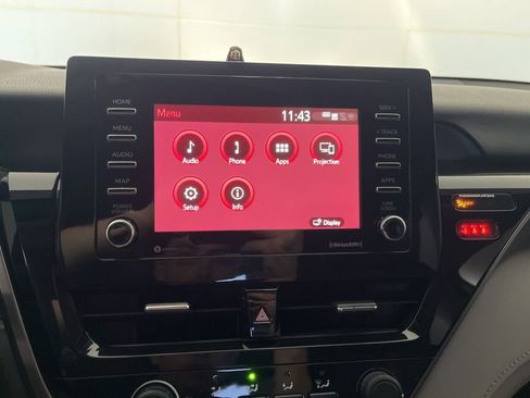 Used 2021 Toyota Camry LE image 65