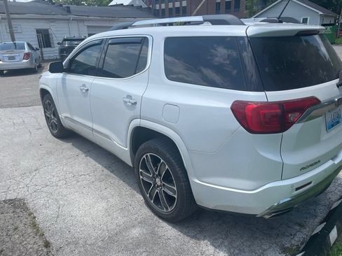 Used 2019 GMC Acadia Denali AWD/4WD image 3